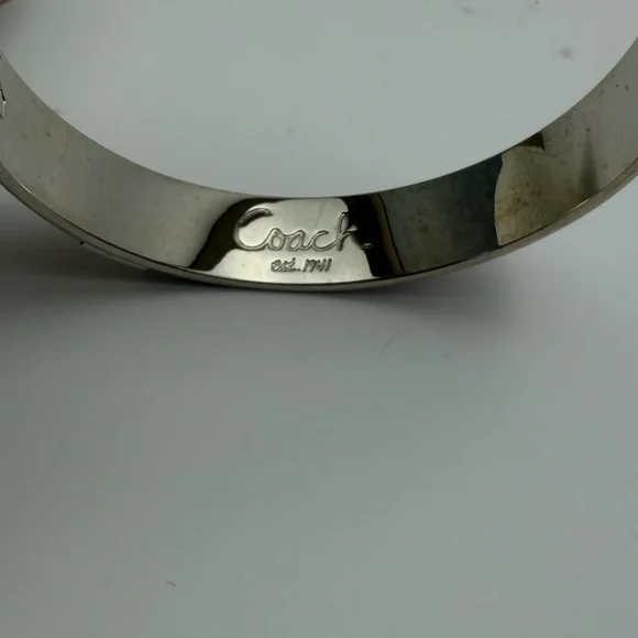 Chic COACH Floral Black and Silver Bracelet - Picture 3 of 8